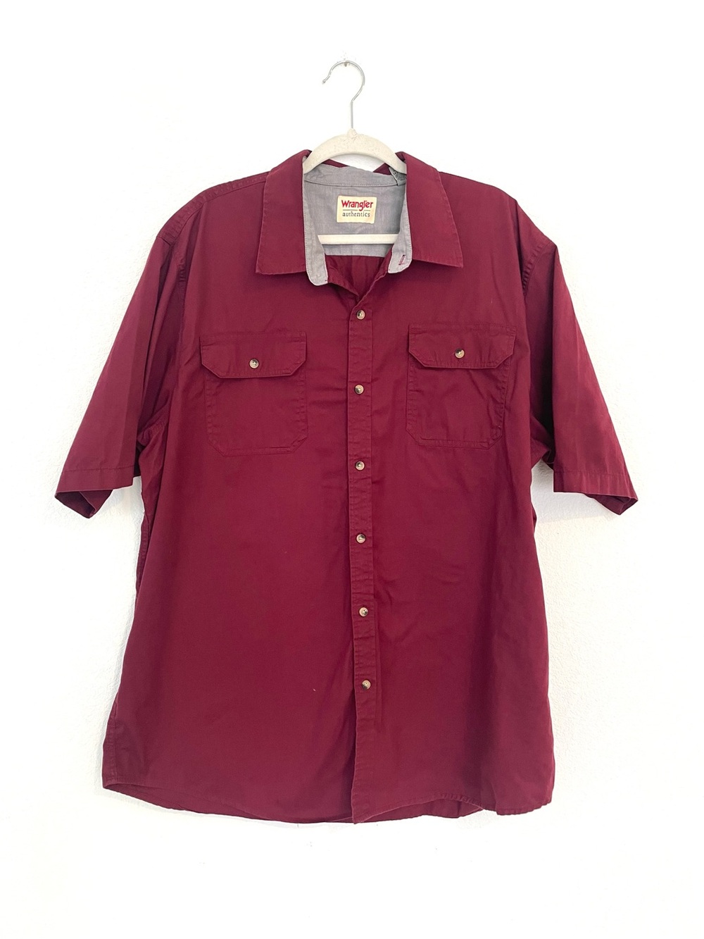 Wrangler Men's Short Sleeve Button-Down Shirt - Burgundy